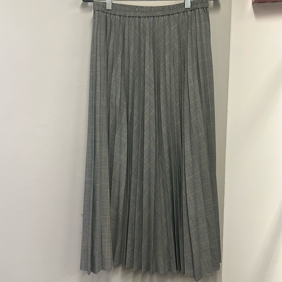 Uniqlo black white glen plaid sunburst pleated skirt - Picture 1 of 5